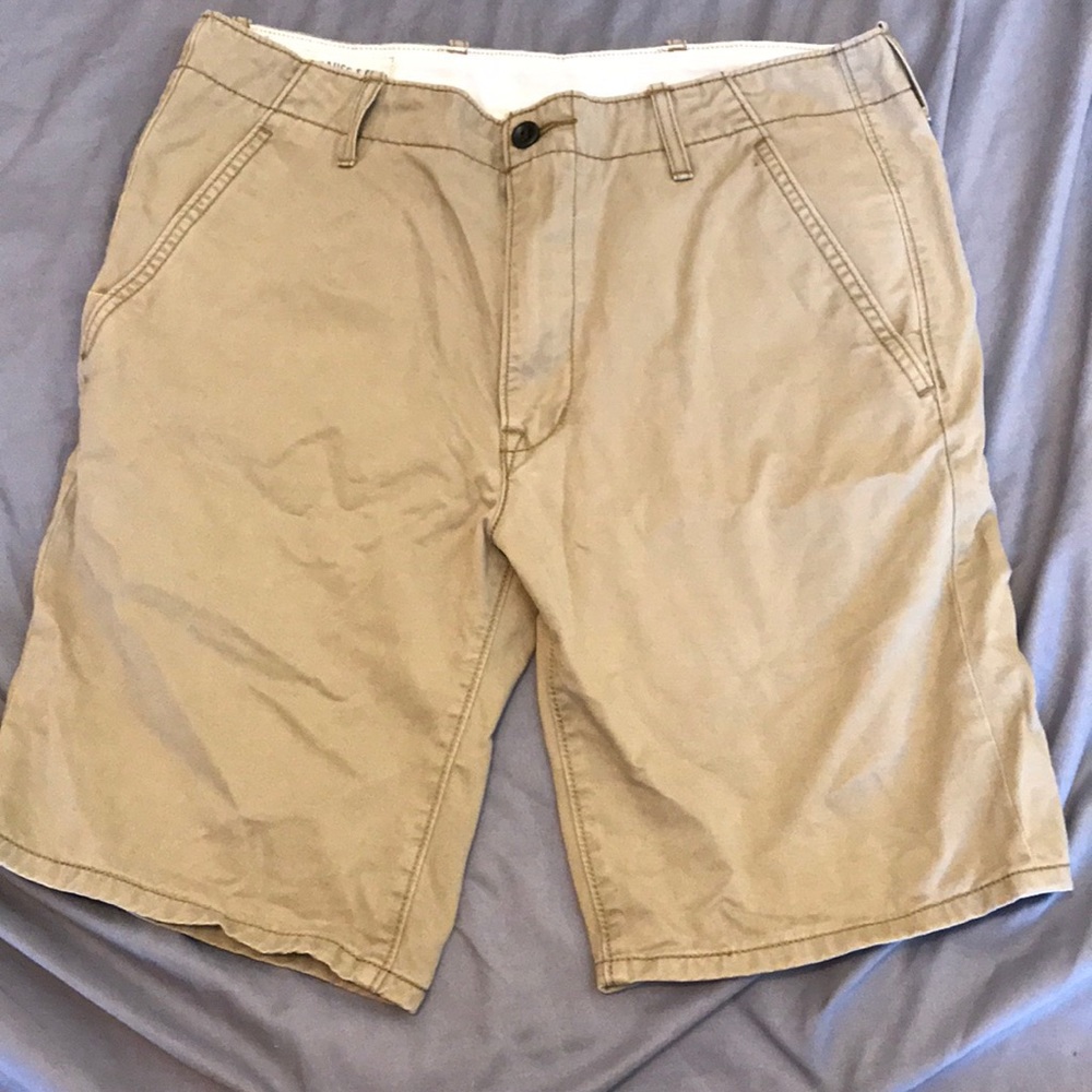 Men Levi jean shorts